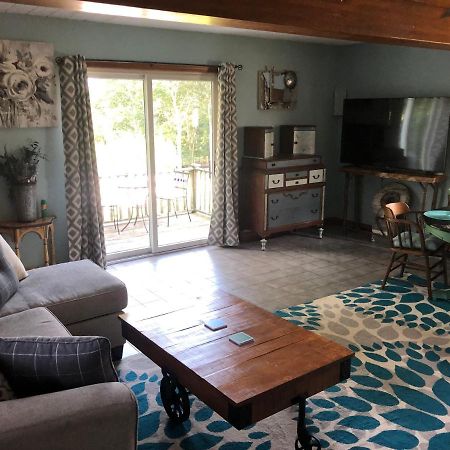 1 Bed Cottage, Partial Waterviews & Water Access Westport Luaran gambar