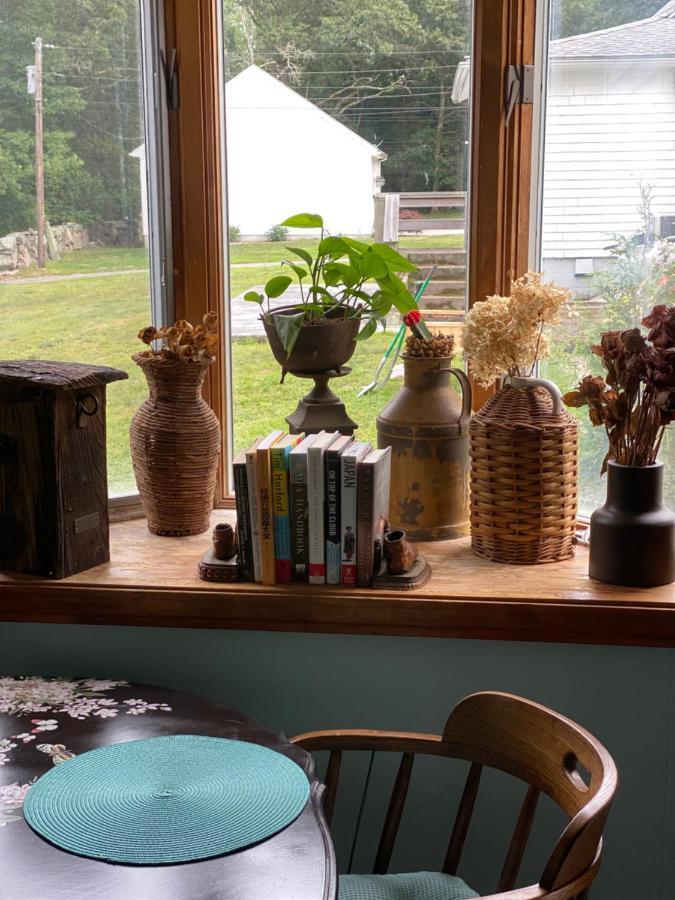1 Bed Cottage, Partial Waterviews & Water Access Westport Luaran gambar